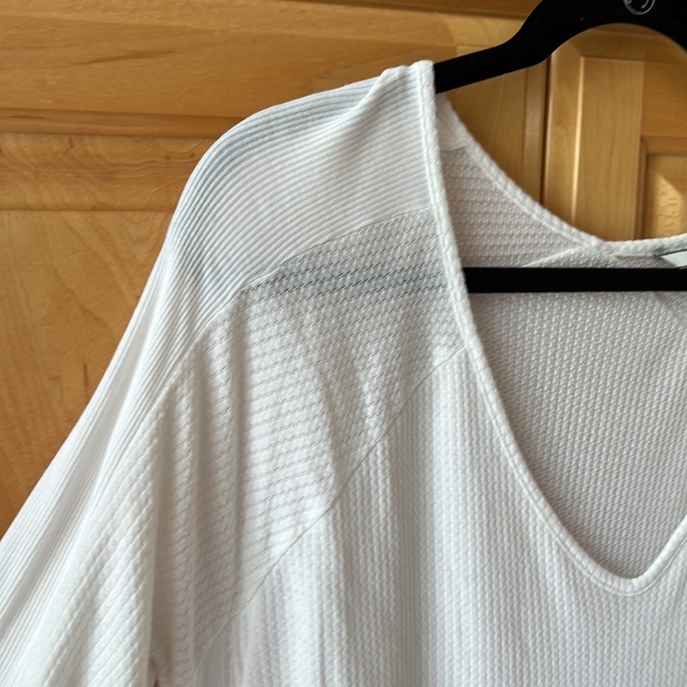BKE White Waffle Knit Long Sleeve Top - Picture 4 of 6